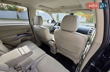 Внедорожник / Кроссовер Mitsubishi Outlander XL 2009 в 