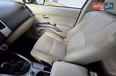 Внедорожник / Кроссовер Mitsubishi Outlander XL 2009 в 