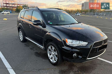 Внедорожник / Кроссовер Mitsubishi Outlander XL 2011 в Киеве
