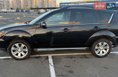 Внедорожник / Кроссовер Mitsubishi Outlander XL 2011 в 