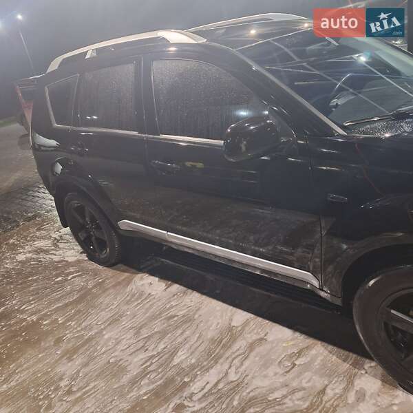 Внедорожник / Кроссовер Mitsubishi Outlander XL 2008 в Львове