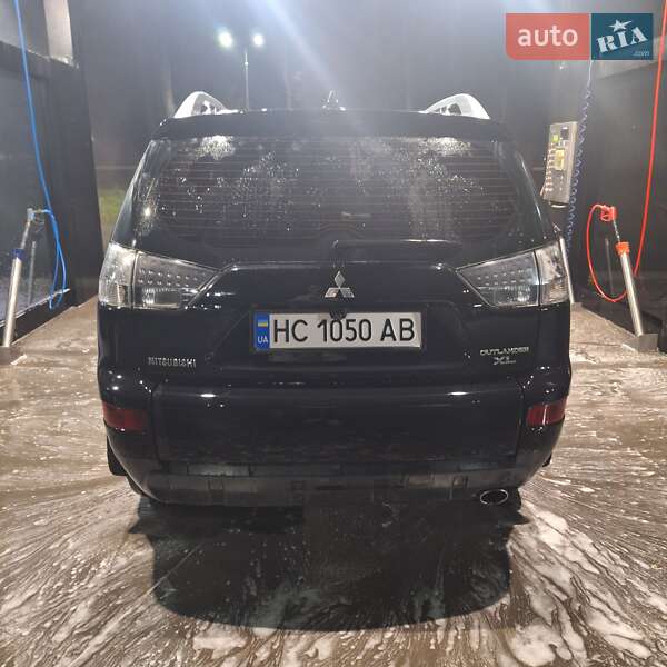 Внедорожник / Кроссовер Mitsubishi Outlander XL 2008 в Львове