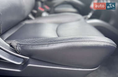 Внедорожник / Кроссовер Mitsubishi Outlander XL 2010 в 