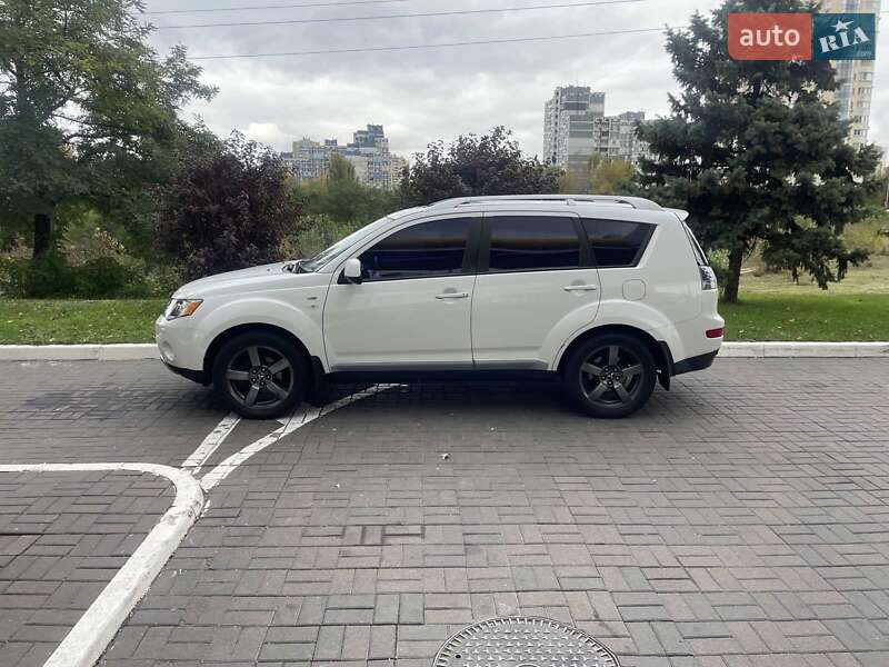 Внедорожник / Кроссовер Mitsubishi Outlander XL 2008 в Киеве фото 2 Внедорожник / Кроссовер Mitsubishi Outlander XL 2008 в Киеве