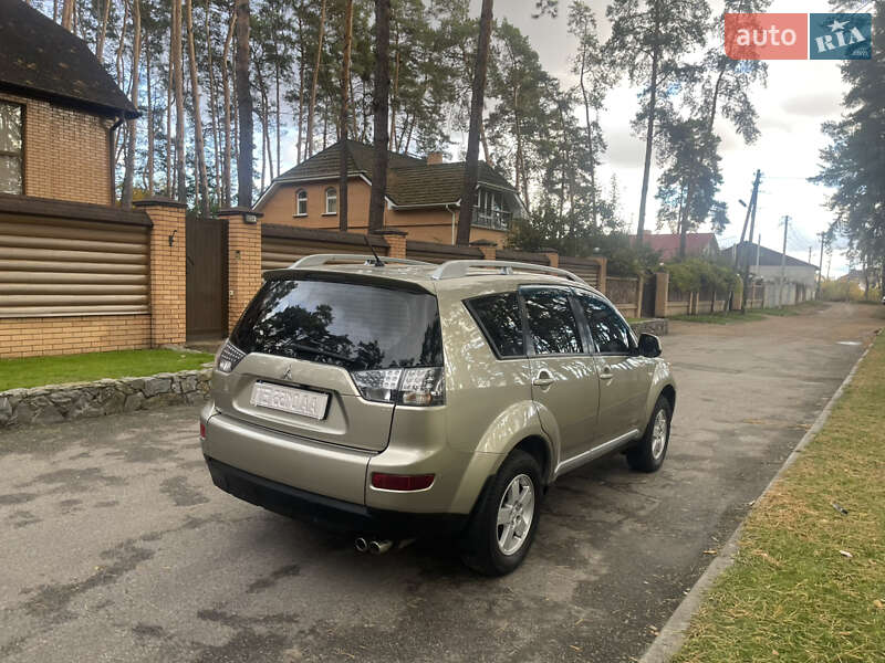 Внедорожник / Кроссовер Mitsubishi Outlander XL 2008 в Чернигове фото 8 Внедорожник / Кроссовер Mitsubishi Outlander XL 2008 в Чернигове