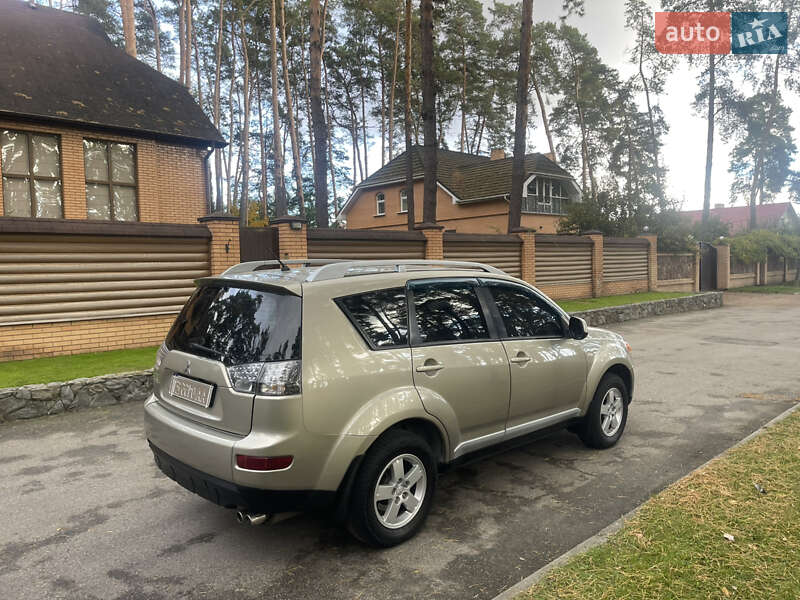 Внедорожник / Кроссовер Mitsubishi Outlander XL 2008 в Чернигове фото 9 Внедорожник / Кроссовер Mitsubishi Outlander XL 2008 в Чернигове