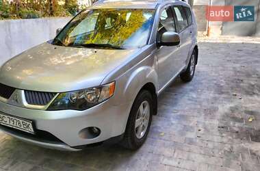 Позашляховик / Кросовер Mitsubishi Outlander XL 2008 в Львові