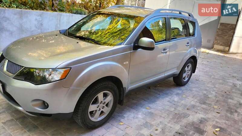 Внедорожник / Кроссовер Mitsubishi Outlander XL 2008 в Львове фото 4 Внедорожник / Кроссовер Mitsubishi Outlander XL 2008 в Львове
