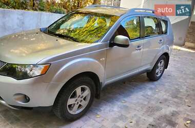 Внедорожник / Кроссовер Mitsubishi Outlander XL 2008 в 