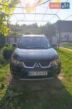 Позашляховик / Кросовер Mitsubishi Outlander XL 2007 в 