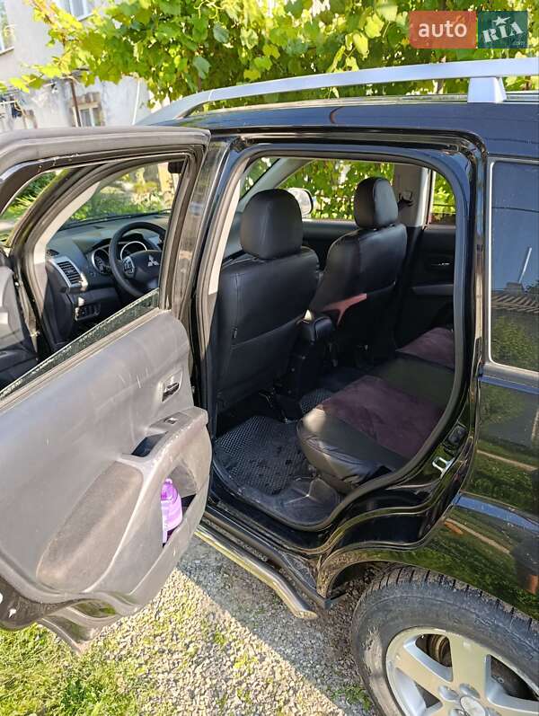 Внедорожник / Кроссовер Mitsubishi Outlander XL 2007 в Тернополе