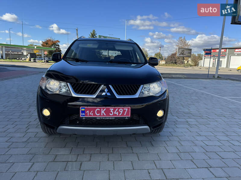 Позашляховик / Кросовер Mitsubishi Outlander XL 2008 в Івано-Франківську