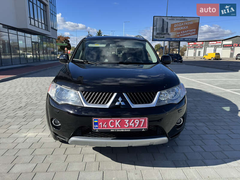 Позашляховик / Кросовер Mitsubishi Outlander XL 2008 в Івано-Франківську