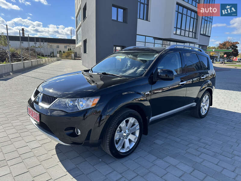 Позашляховик / Кросовер Mitsubishi Outlander XL 2008 в Івано-Франківську