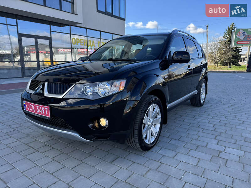 Позашляховик / Кросовер Mitsubishi Outlander XL 2008 в Івано-Франківську