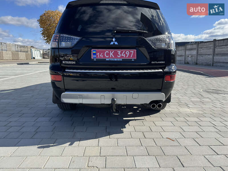 Позашляховик / Кросовер Mitsubishi Outlander XL 2008 в Івано-Франківську