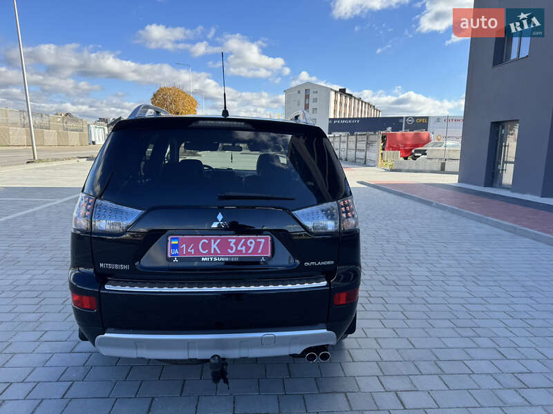 Позашляховик / Кросовер Mitsubishi Outlander XL 2008 в Івано-Франківську