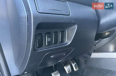 Позашляховик / Кросовер Mitsubishi Outlander XL 2008 в 