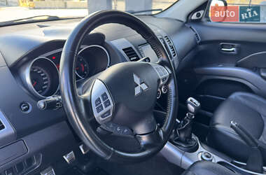 Позашляховик / Кросовер Mitsubishi Outlander XL 2008 в 