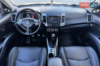Позашляховик / Кросовер Mitsubishi Outlander XL 2008 в 