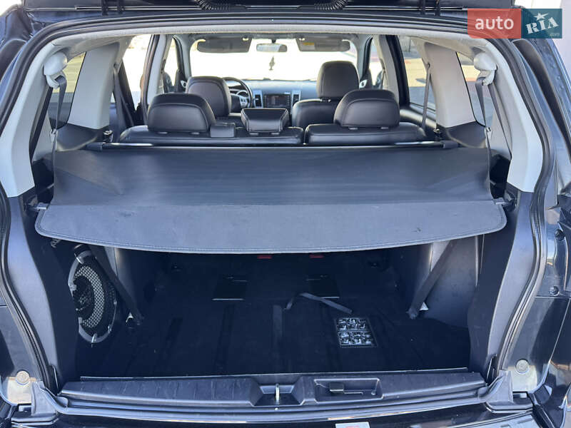 Позашляховик / Кросовер Mitsubishi Outlander XL 2008 в Івано-Франківську