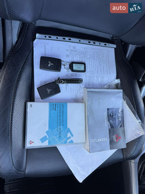 Позашляховик / Кросовер Mitsubishi Outlander XL 2008 в Івано-Франківську