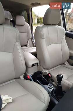Позашляховик / Кросовер Mitsubishi Outlander XL 2010 в  фото 16 Позашляховик / Кросовер Mitsubishi Outlander XL 2010 в