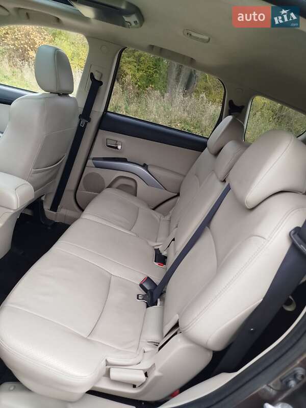 Внедорожник / Кроссовер Mitsubishi Outlander XL 2010 в Самборе фото 22 Внедорожник / Кроссовер Mitsubishi Outlander XL 2010 в Самборе