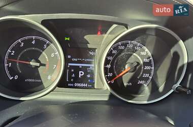 Внедорожник / Кроссовер Mitsubishi Outlander XL 2011 в 