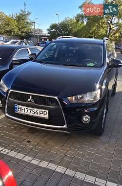 Mitsubishi Outlander XL 2011