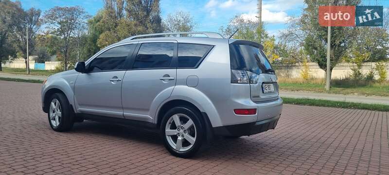 Позашляховик / Кросовер Mitsubishi Outlander XL 2007 в Кам'янському фото 3 Позашляховик / Кросовер Mitsubishi Outlander XL 2007 в Кам'янському