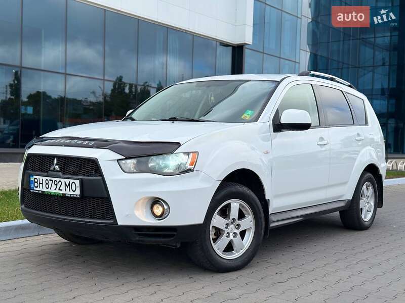 Внедорожник / Кроссовер Mitsubishi Outlander XL 2010 в Одессе фото 2 Внедорожник / Кроссовер Mitsubishi Outlander XL 2010 в Одессе
