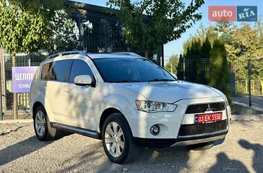 Внедорожник / Кроссовер Mitsubishi Outlander XL 2011 в 