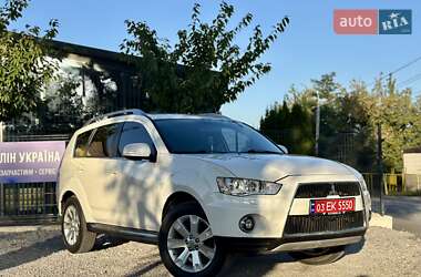 Внедорожник / Кроссовер Mitsubishi Outlander XL 2011 в 