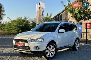 Mitsubishi Outlander XL 2011
