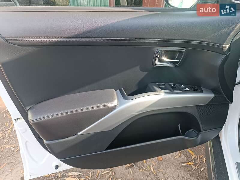 Позашляховик / Кросовер Mitsubishi Outlander XL 2011 в Дубні фото 33 Позашляховик / Кросовер Mitsubishi Outlander XL 2011 в Дубні