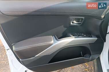 Позашляховик / Кросовер Mitsubishi Outlander XL 2011 в 