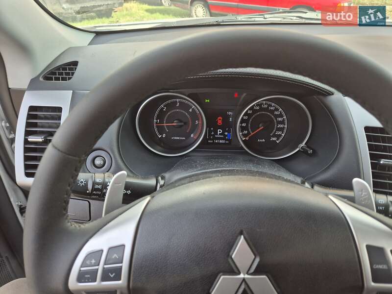 Позашляховик / Кросовер Mitsubishi Outlander XL 2011 в Києві фото 5 Позашляховик / Кросовер Mitsubishi Outlander XL 2011 в Києві