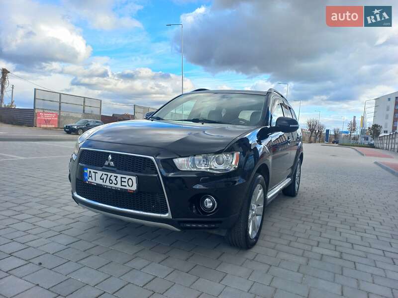 Внедорожник / Кроссовер Mitsubishi Outlander XL 2011 в Ивано-Франковске фото 3 Внедорожник / Кроссовер Mitsubishi Outlander XL 2011 в Ивано-Франковске
