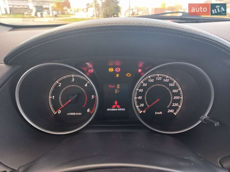 Внедорожник / Кроссовер Mitsubishi Outlander XL 2011 в Ивано-Франковске фото 26 Внедорожник / Кроссовер Mitsubishi Outlander XL 2011 в Ивано-Франковске