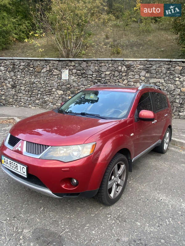 Позашляховик / Кросовер Mitsubishi Outlander XL 2008 в Києві фото 19 Позашляховик / Кросовер Mitsubishi Outlander XL 2008 в Києві