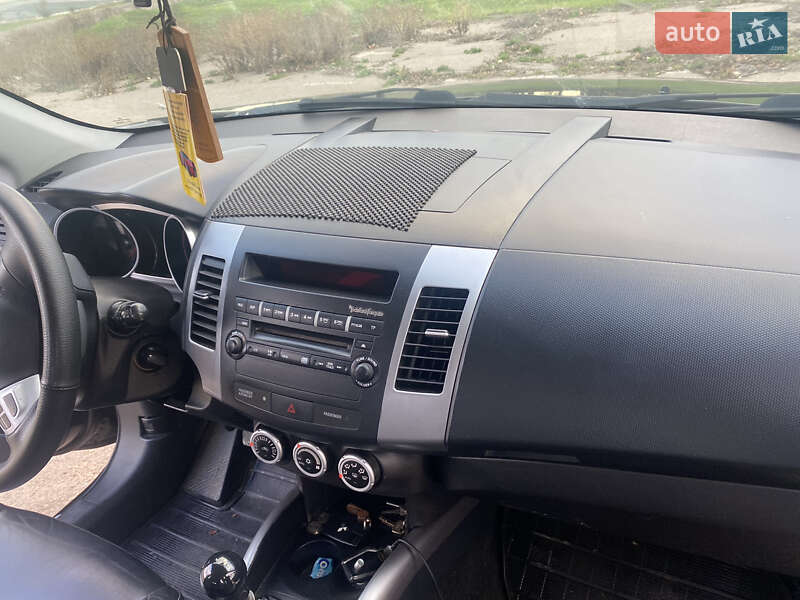 Позашляховик / Кросовер Mitsubishi Outlander XL 2007 в Іванівці фото 10 Позашляховик / Кросовер Mitsubishi Outlander XL 2007 в Іванівці