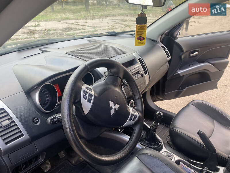Позашляховик / Кросовер Mitsubishi Outlander XL 2007 в Іванівці фото 13 Позашляховик / Кросовер Mitsubishi Outlander XL 2007 в Іванівці