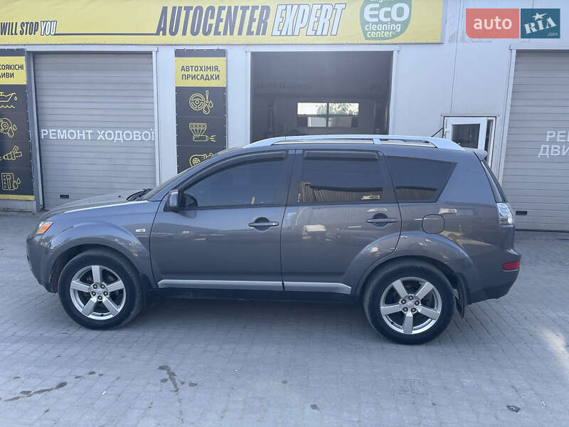 Внедорожник / Кроссовер Mitsubishi Outlander XL 2008 в Киеве фото 9 Внедорожник / Кроссовер Mitsubishi Outlander XL 2008 в Киеве