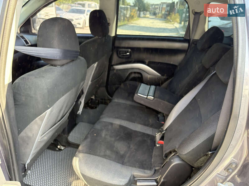 Внедорожник / Кроссовер Mitsubishi Outlander XL 2008 в Киеве фото 13 Внедорожник / Кроссовер Mitsubishi Outlander XL 2008 в Киеве