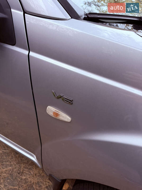 Внедорожник / Кроссовер Mitsubishi Outlander XL 2007 в Киеве фото 6 Внедорожник / Кроссовер Mitsubishi Outlander XL 2007 в Киеве