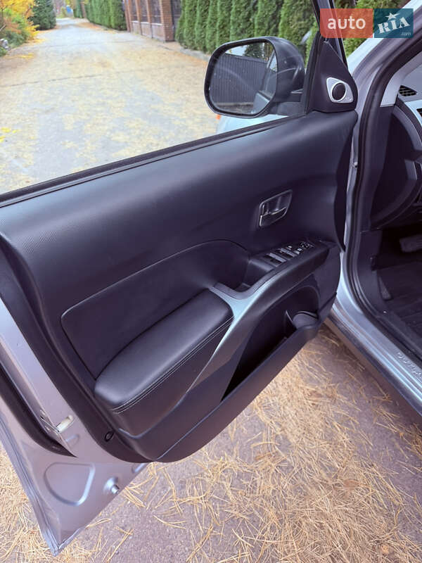 Внедорожник / Кроссовер Mitsubishi Outlander XL 2007 в Киеве фото 18 Внедорожник / Кроссовер Mitsubishi Outlander XL 2007 в Киеве