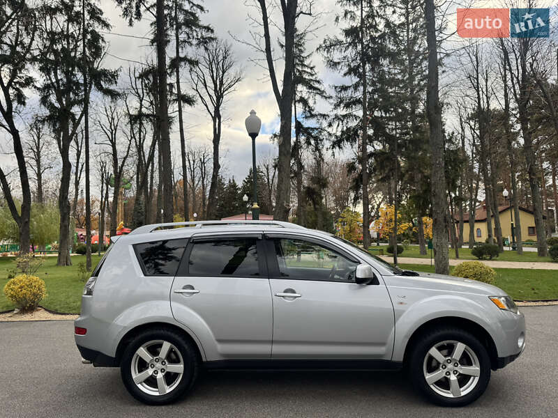Позашляховик / Кросовер Mitsubishi Outlander XL 2008 в Харкові фото 8 Позашляховик / Кросовер Mitsubishi Outlander XL 2008 в Харкові