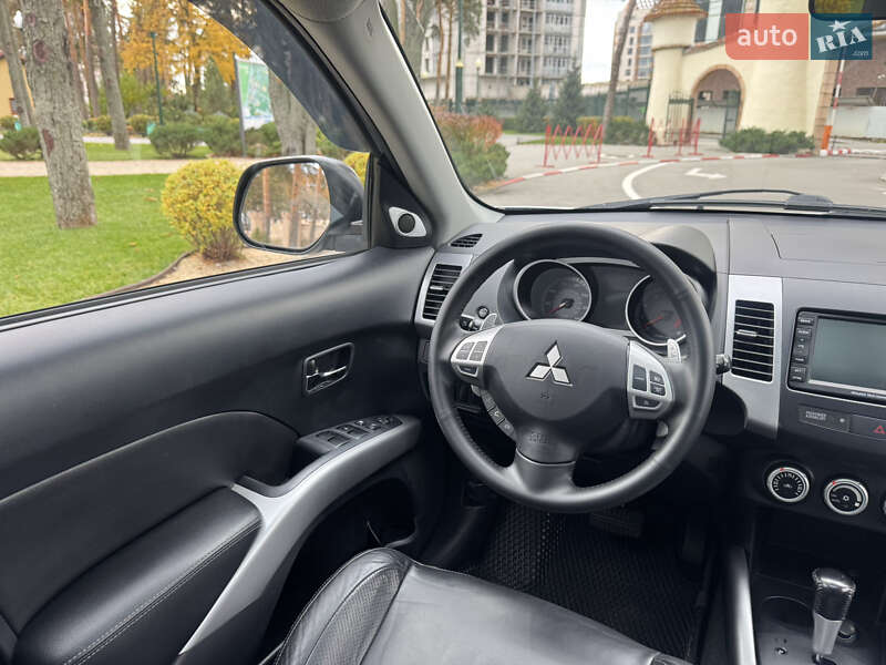 Позашляховик / Кросовер Mitsubishi Outlander XL 2008 в Харкові фото 15 Позашляховик / Кросовер Mitsubishi Outlander XL 2008 в Харкові