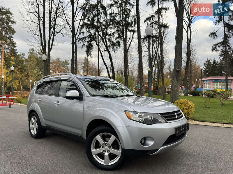 Позашляховик / Кросовер Mitsubishi Outlander XL 2008 в Харкові фото Позашляховик / Кросовер Mitsubishi Outlander XL 2008 в Харкові